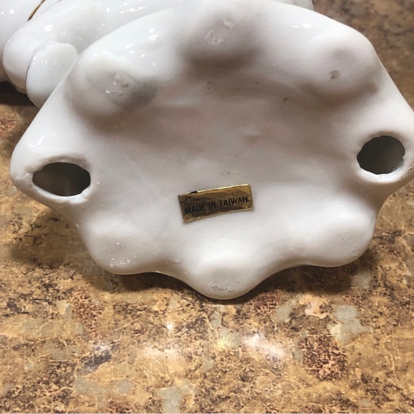 1980’s Hand Painted Vintage Porcelain Blue & White Dancing Elephant Figurine - Picture 8 of 16